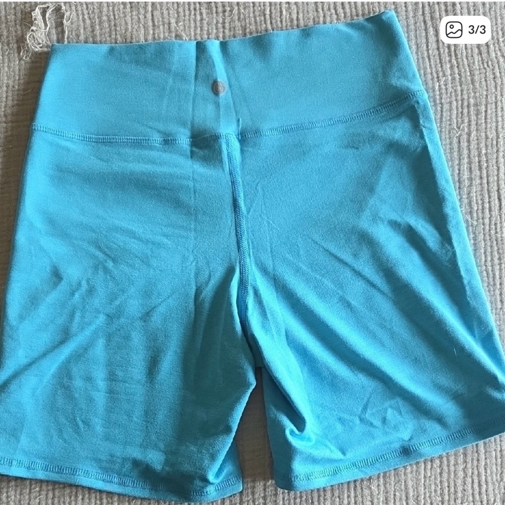 ISLA movement crossover shorts - Picture 3 of 3